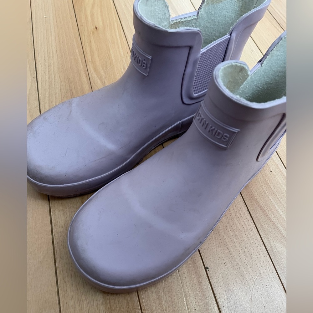 Cotton On kids rainboots gum boots lavender size 13/1 kids